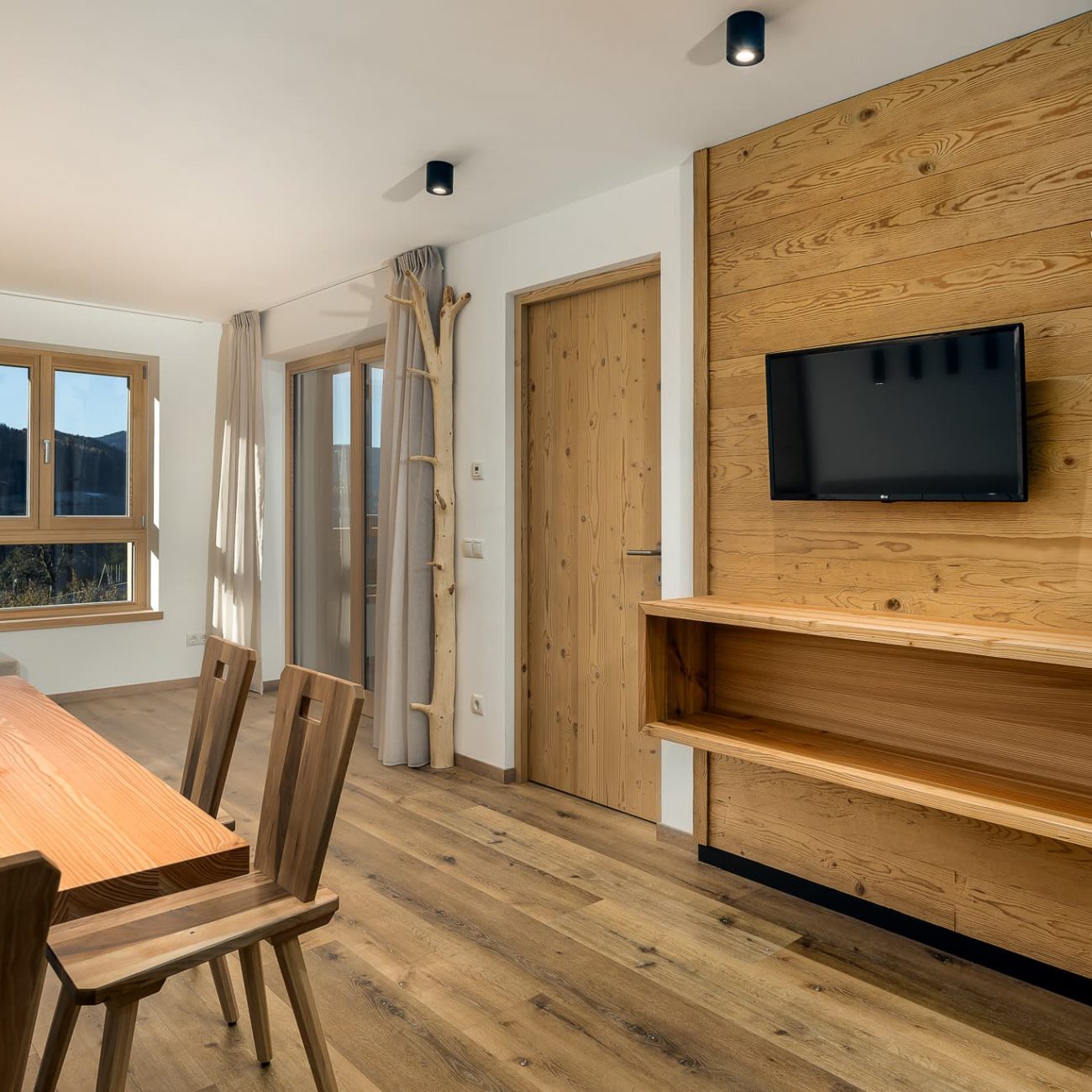 ferienwohnung apartment peter buehel voels urlaub suedtirol dolomiten