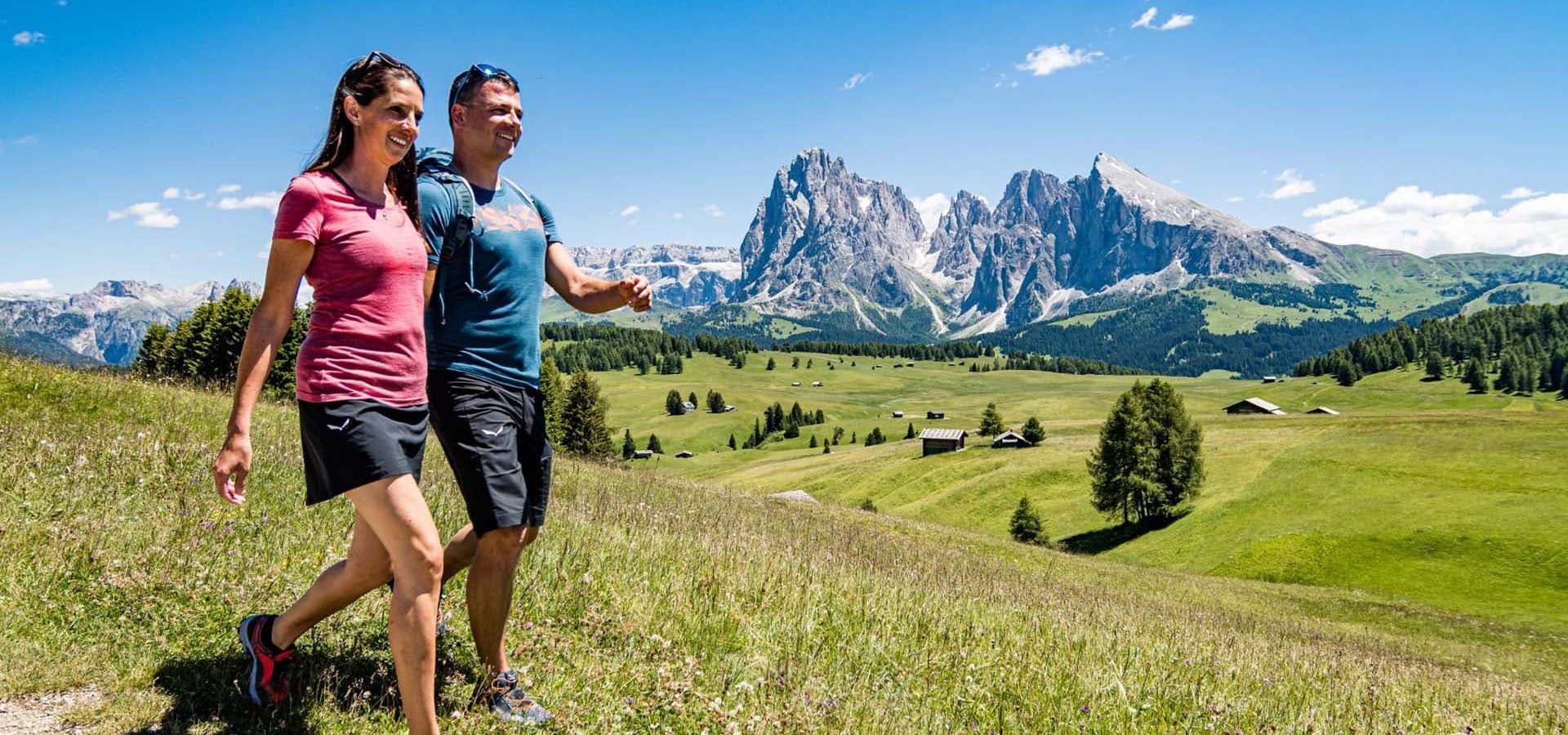 fruehling sommer urlaub suedtirol dolomiten voels