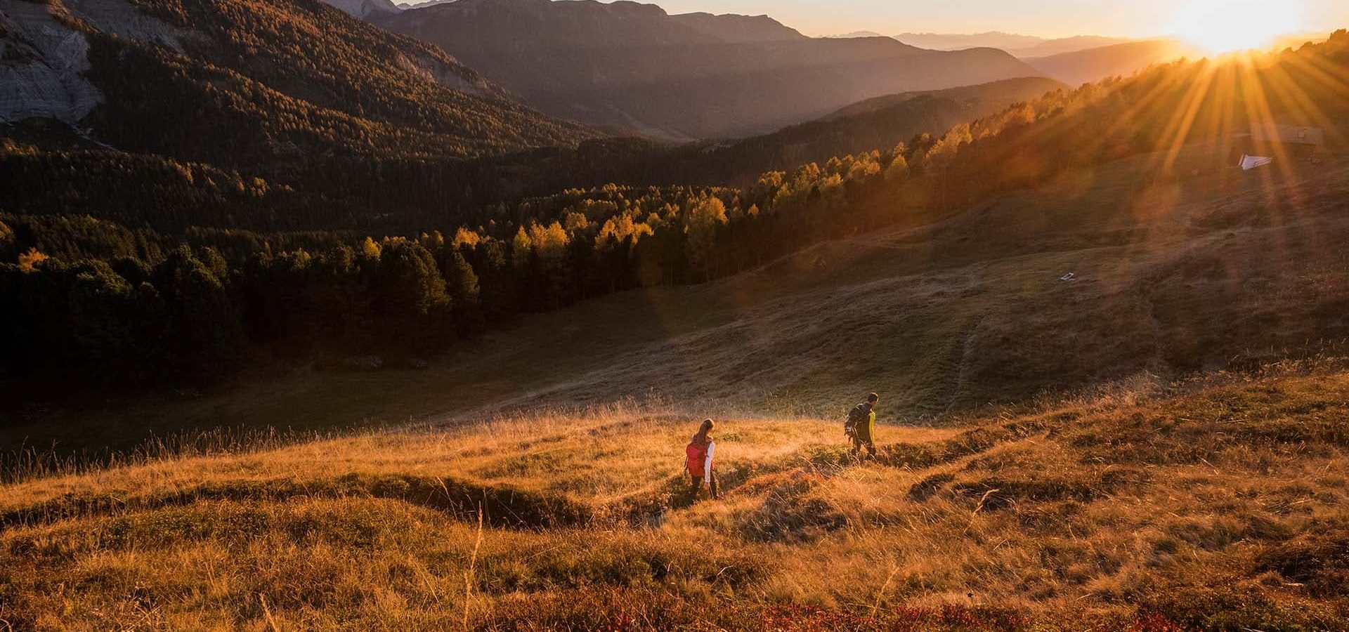 herbst sommer urlaub suedtirol dolomiten voels